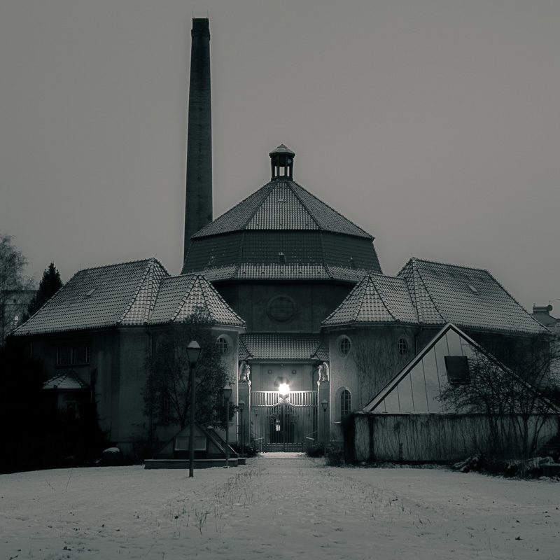 Wedding Crematory (by night)