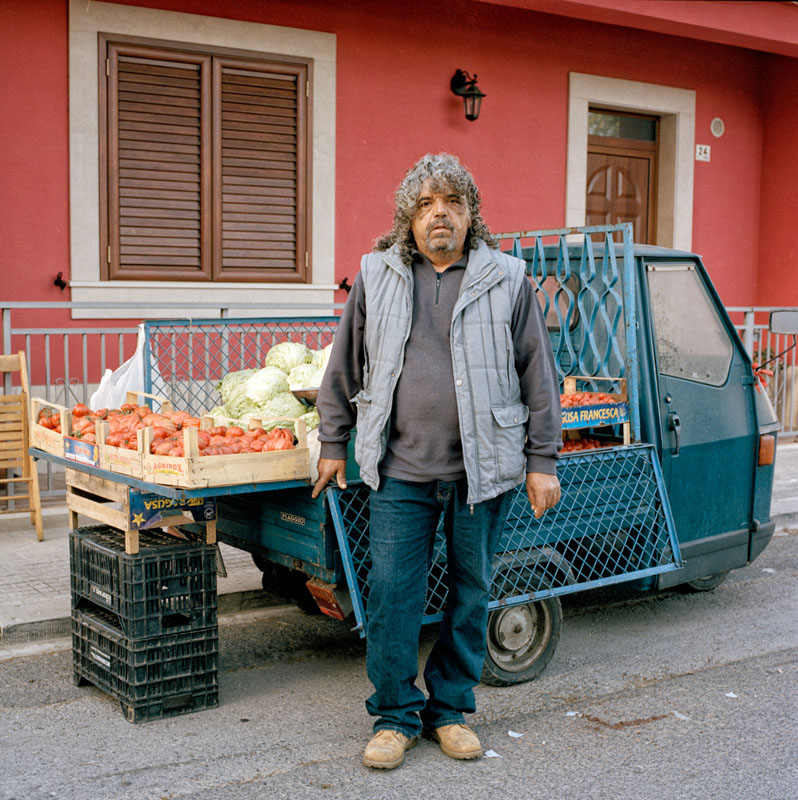 Piaggio Ape 50 - Carmelo Mangiafico - Venditore ambulante di frutta e verdura